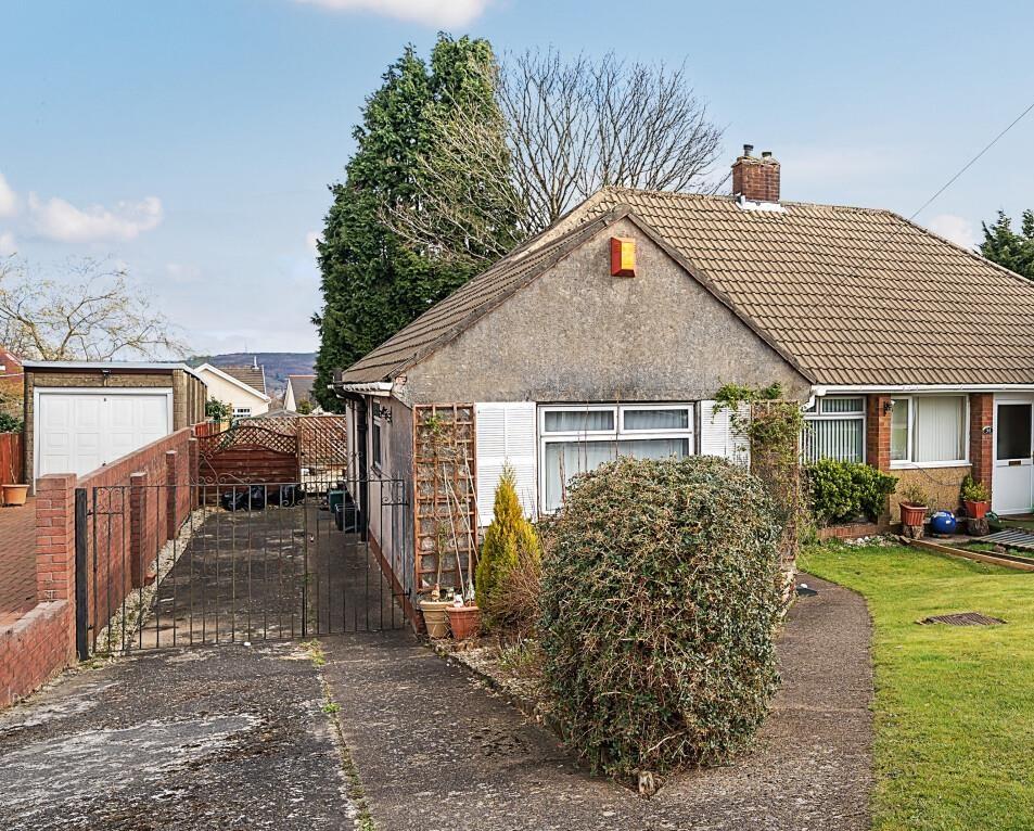 Penrhiw Road, Morriston, Swansea, SA6 6BS